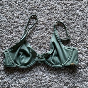 Underwire bikini top size small
